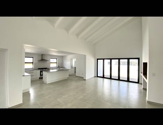 4 BEDROOM HOUSE FOR SALE IN ATLANTIC SANDS PRIVATE ESTATE